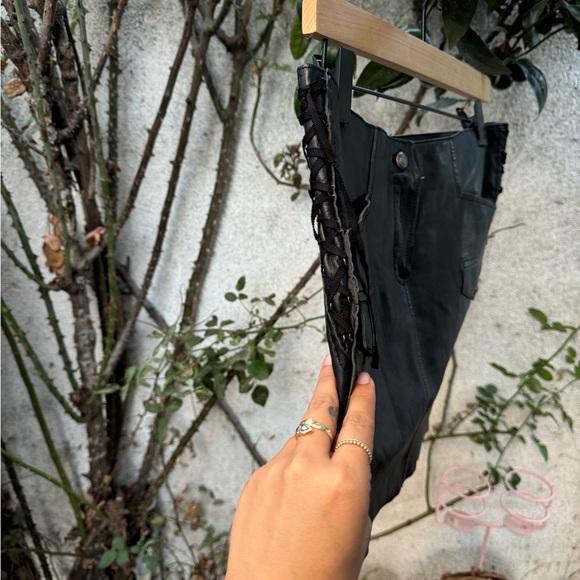 Leather mini skirt - Picture 4 of 16